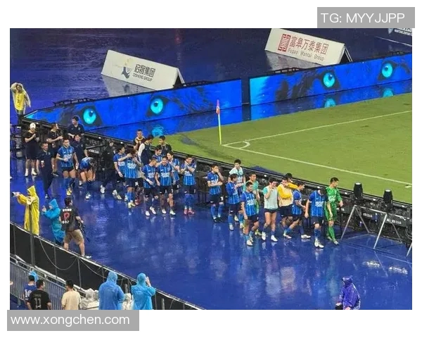 广州足球队以85分领跑精英赛积分榜展现强劲实力和争冠决心