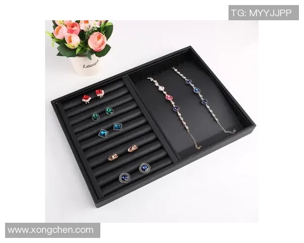 足球明星独特首饰饰品展示尽显风采与魅力的精彩瞬间 足球明星独特首饰饰品展示尽显风采与魅力的精彩瞬间